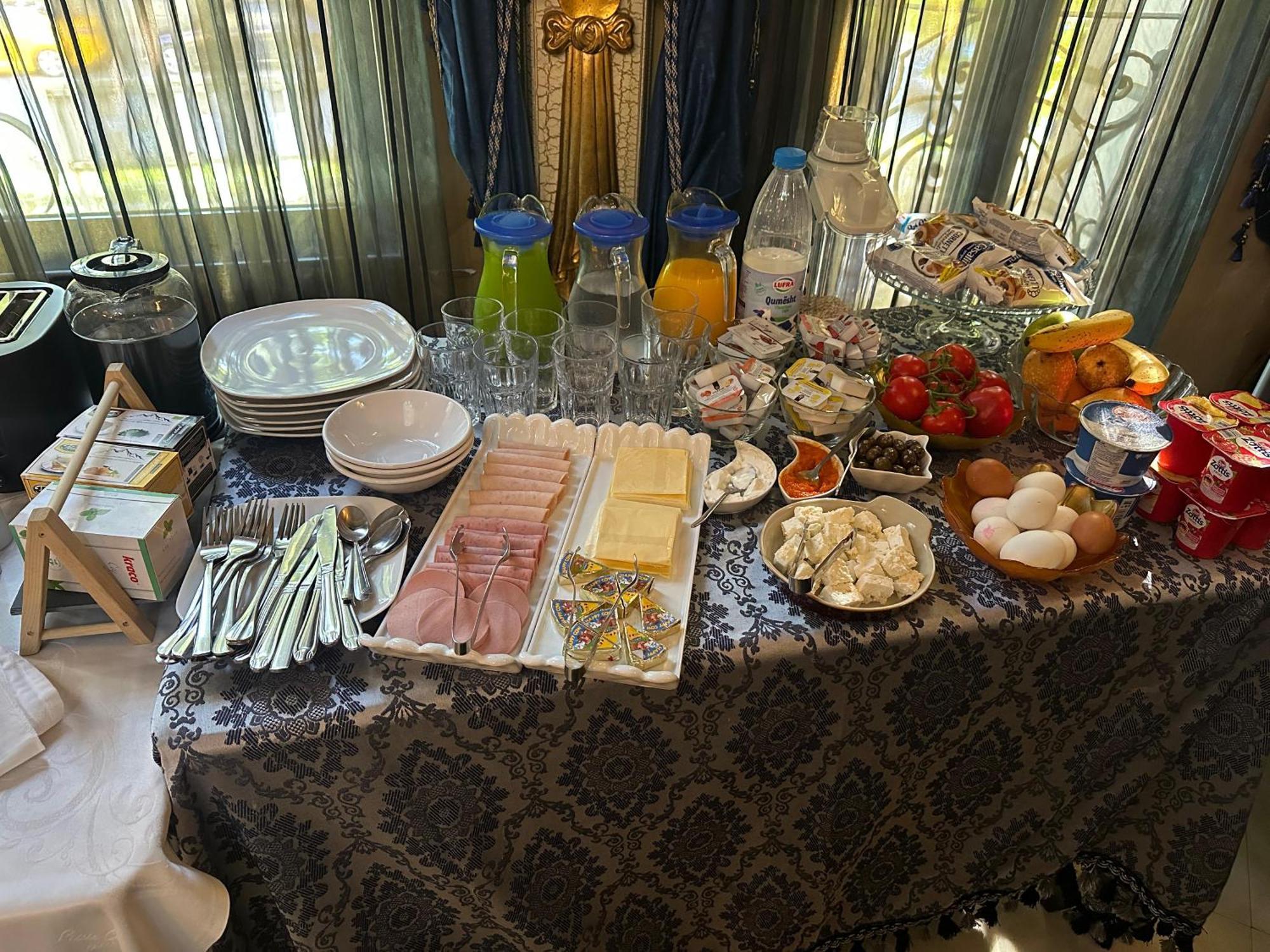 Hotel Boutique Vila Fernando Tirana Esterno foto