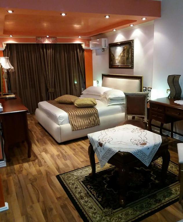 Hotel Boutique Vila Fernando Tirana Esterno foto