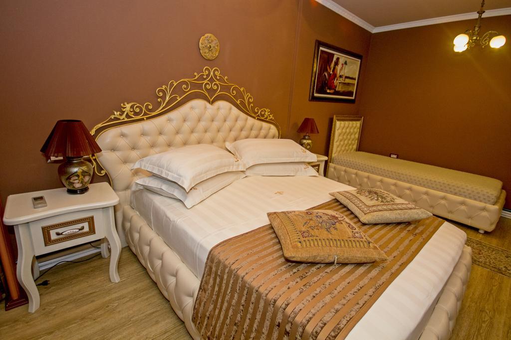 Hotel Boutique Vila Fernando Tirana Esterno foto