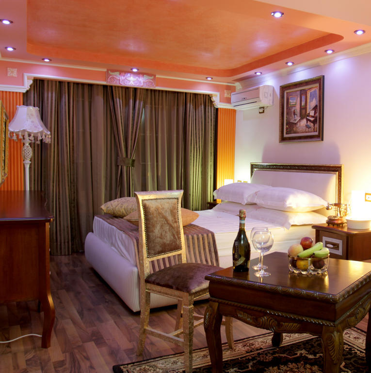 Hotel Boutique Vila Fernando Tirana Camera foto