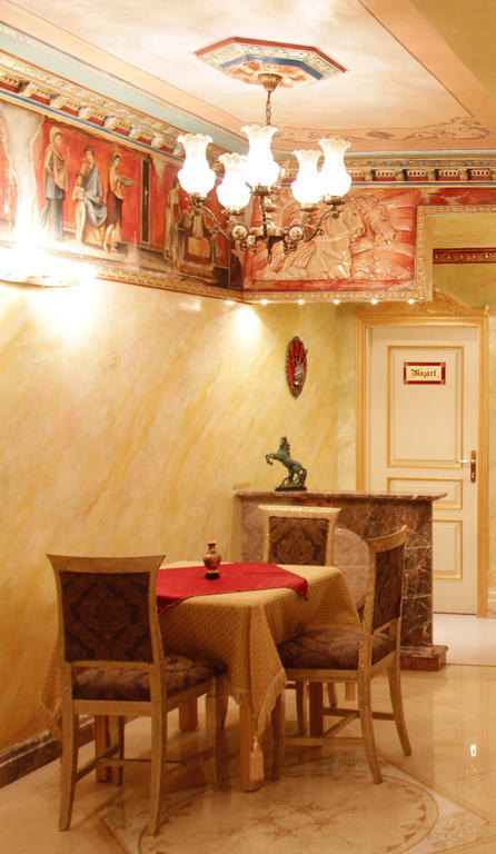 Hotel Boutique Vila Fernando Tirana Esterno foto
