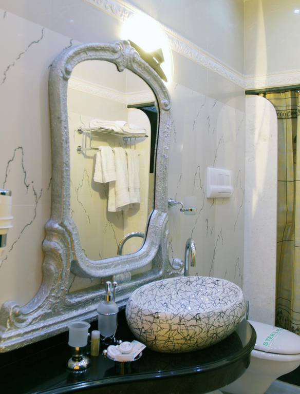 Hotel Boutique Vila Fernando Tirana Esterno foto